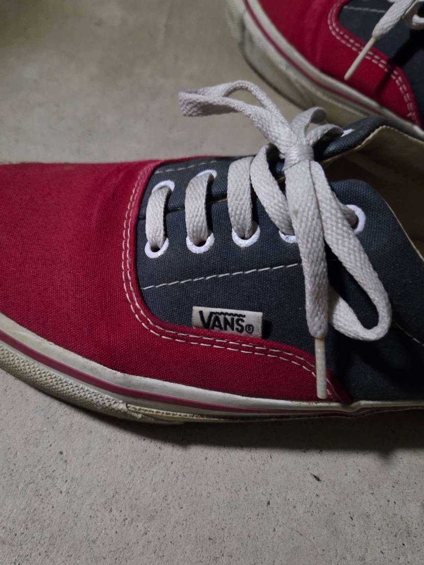 ボロボロなERA👟新しく買い換えたい！サイズUpもしたいし