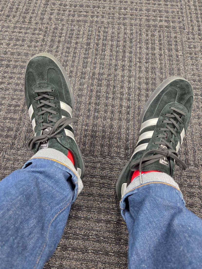 日曜日のイベントに向けadidas縛り👟