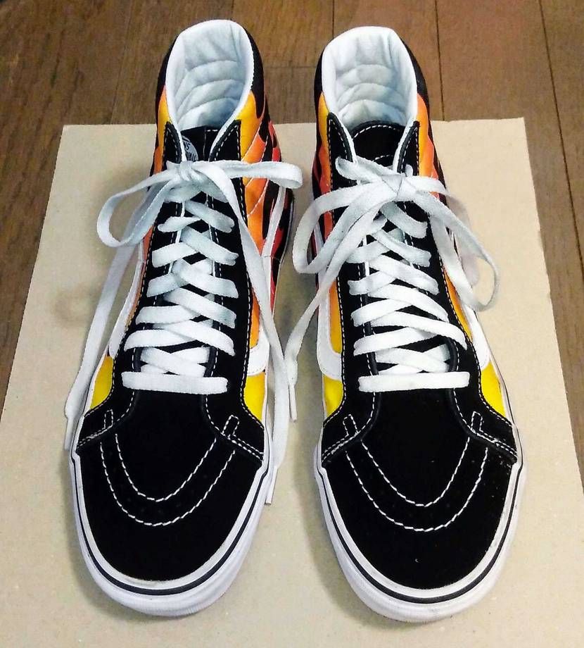 コレクション整理の為にスニーカーを幾つか出品させて頂きました