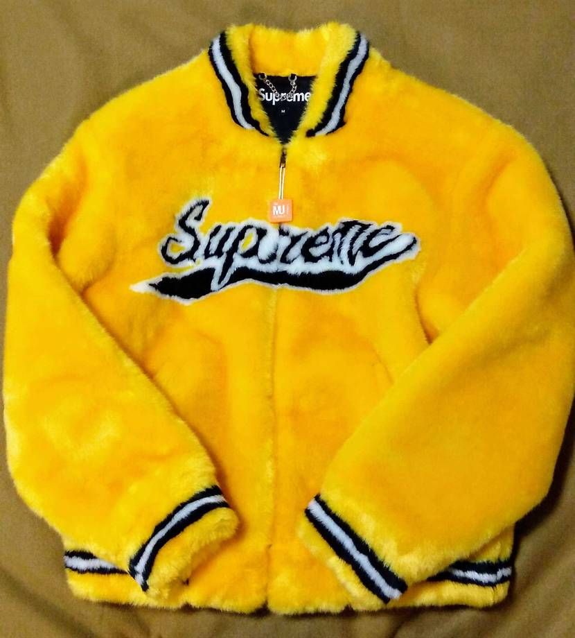 コレクション整理の為、Supremeのアイテムを出品させて頂きました。
これから