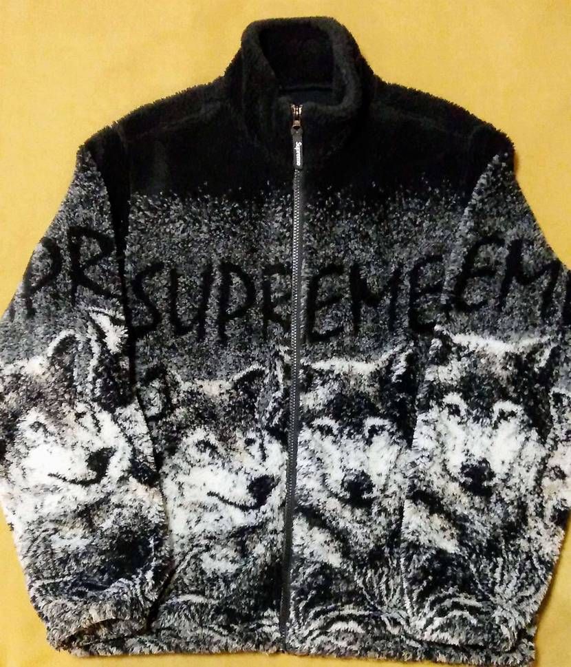 コレクション整理の為、Supremeの商品を出品させて頂きました！
どれも寒い
