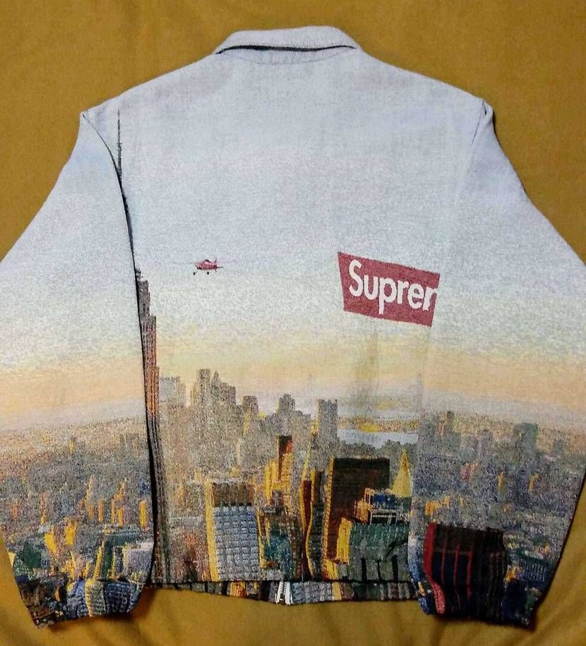 Supremeの過去の名作を出品させて頂きました！
これか