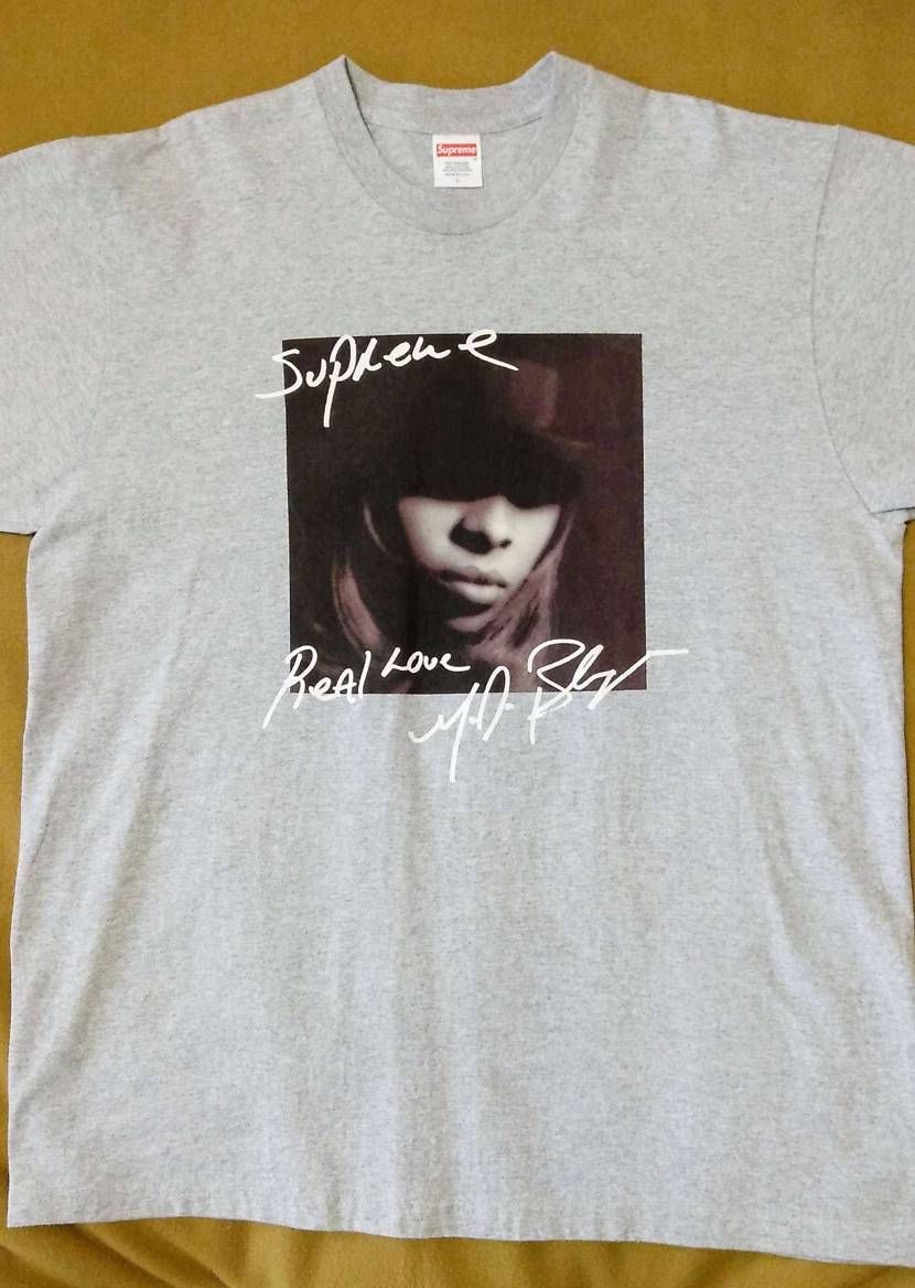 木村拓哉さん着用色違いモデルのSupremeのTシャツを出品