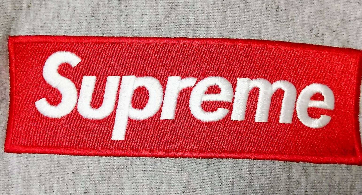 コレクション整理の為、Supremeのボックスロゴパーカーを