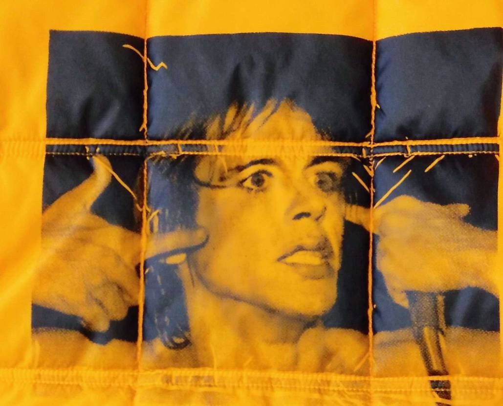 コレクション整理の為、Supremeのブルゾンを出品させて頂きました！
サイズ