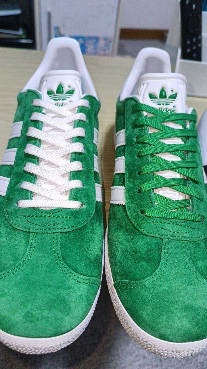 スウェードの毛めっちゃ長いスニーカーほしいな