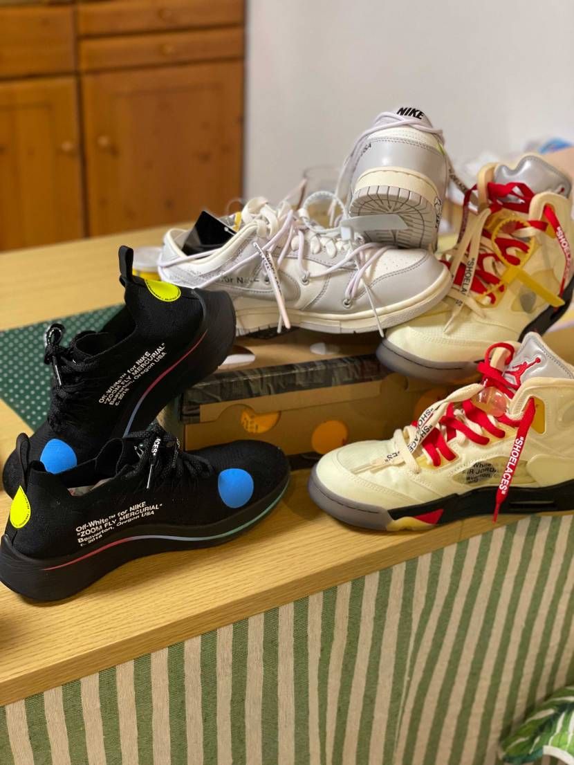 うーん！思ってたよりイマイチ！この価格で変え紐もないし作りが