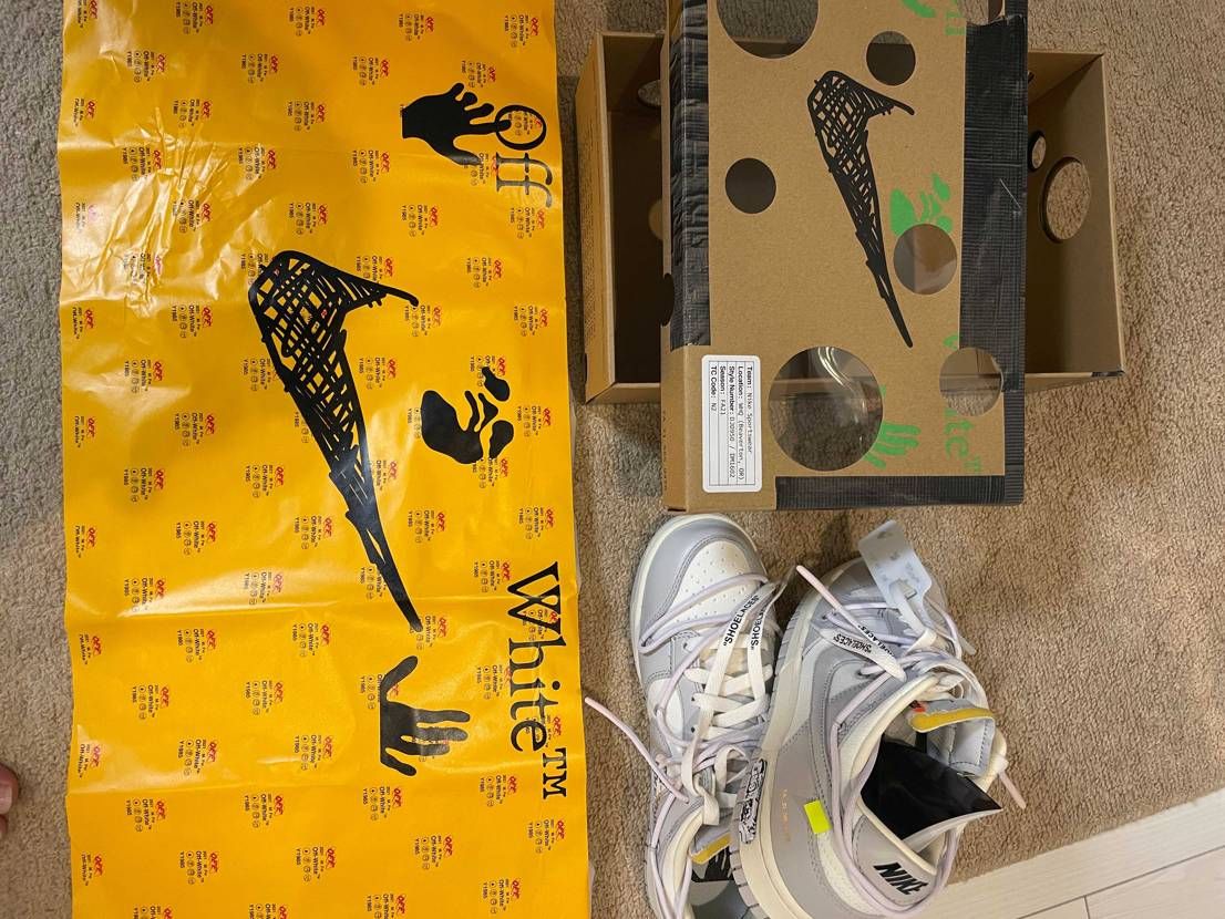 うーん！思ってたよりイマイチ！この価格で変え紐もないし作りが