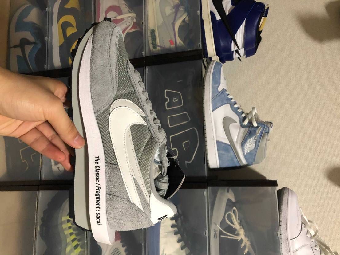 抽選で当たったのは85のニュートラルグレー以来
少しネイビーの方が良かったなぁ