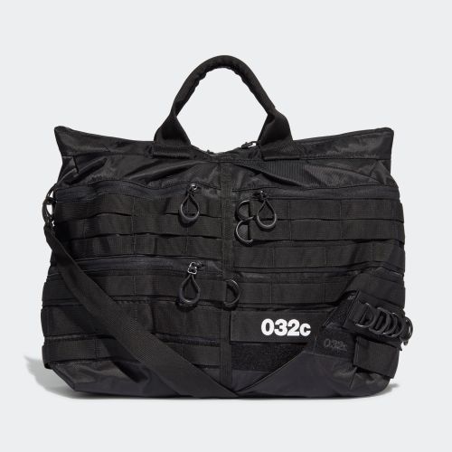 ごめんなさい。最近スニーカー買えてなくてぇ〜。このバック海外サイトで$170だっ