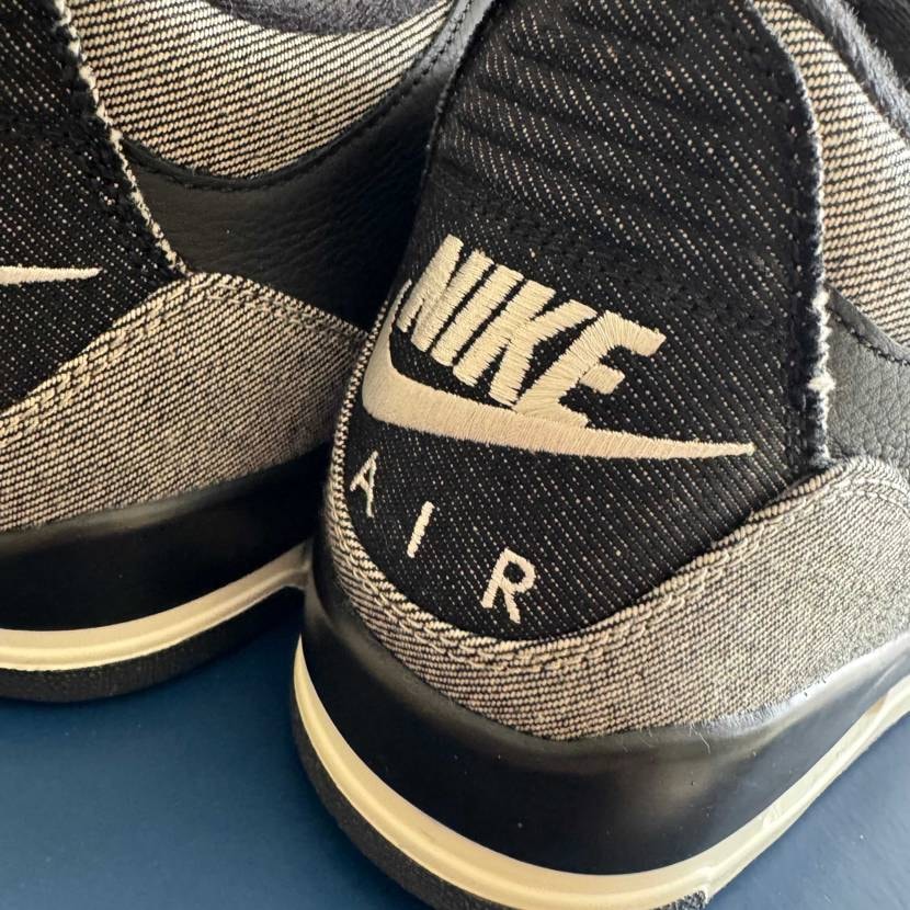 実物と写真イメージが全く違って、質感が最高に良い。ブラックの