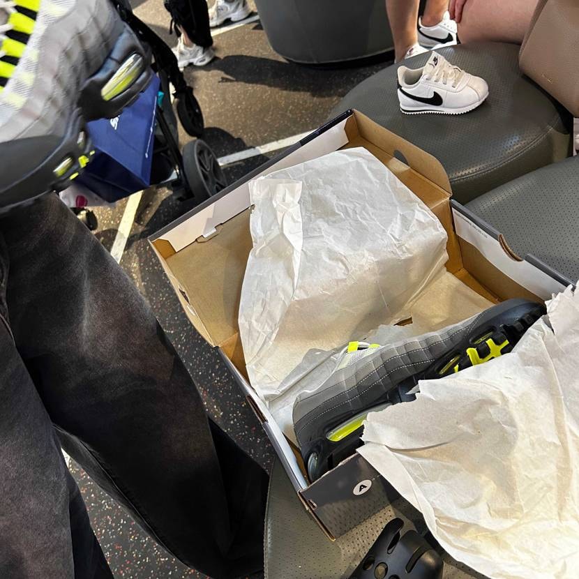 「まぁ、無いだろうけど95があったらなー、のぞいてみるか」と