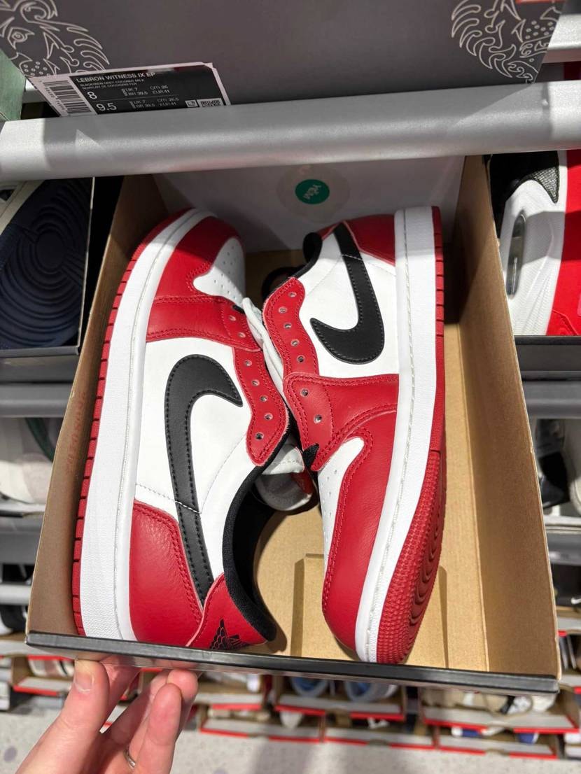 アウトレットにシカゴが落ちてきたみたいです