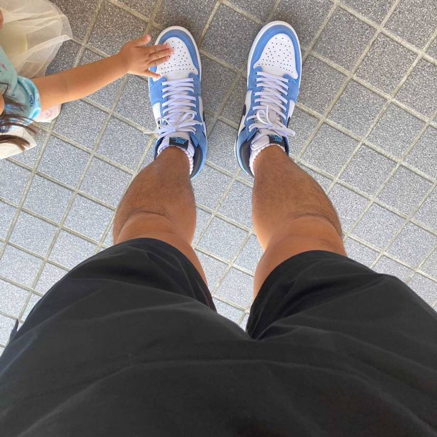 天気がめちゃ良いので我慢出来ずに初おろししちゃいました。
初めてAJ1履き