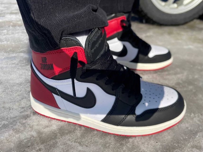 〜北の国から〜㊗️
ついに…aj1初履きです☺️🎊
紐はこんな感じでい