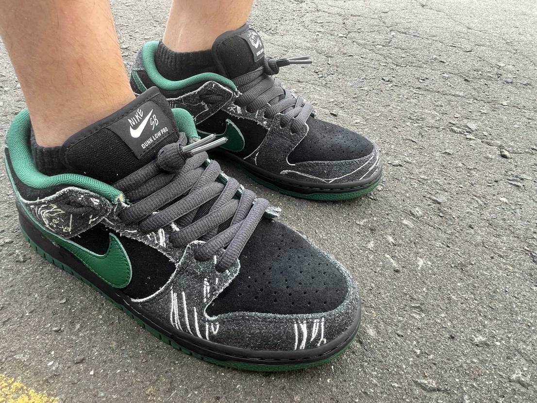ゼアスケートボード ナイキ SB ダンク アンスラサイト アンド ゴージグリーン There Skateboards × Nike SB Dunk Low Pro 