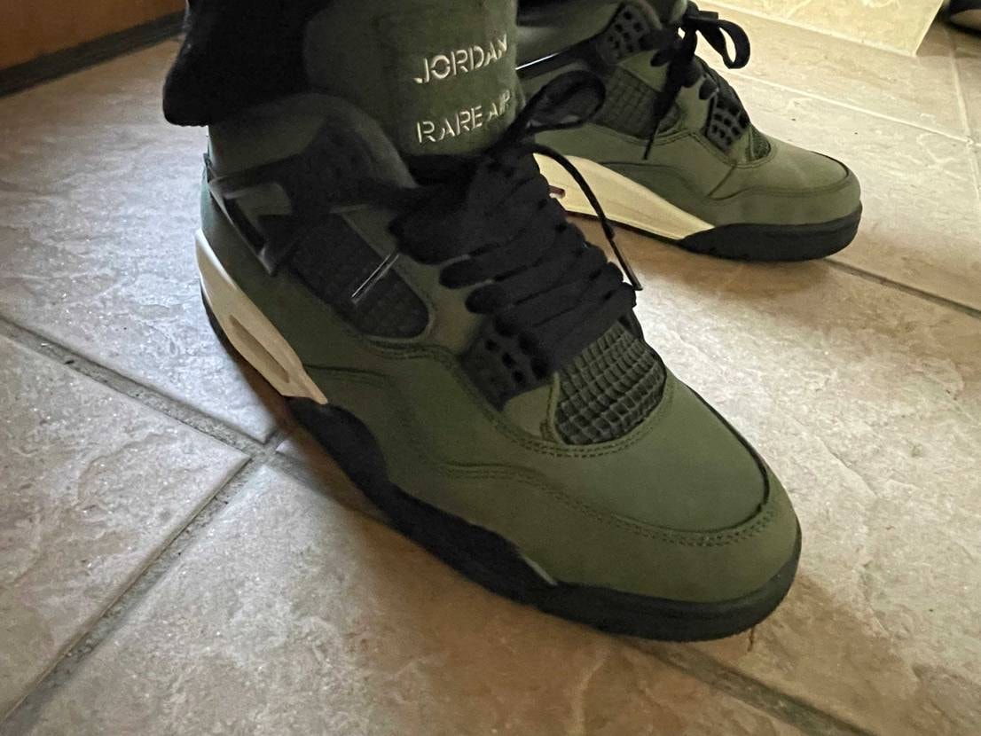 昨日、雪が降りました🦙

ついに冬が来たかー😱
雨のような雪だったので、雪