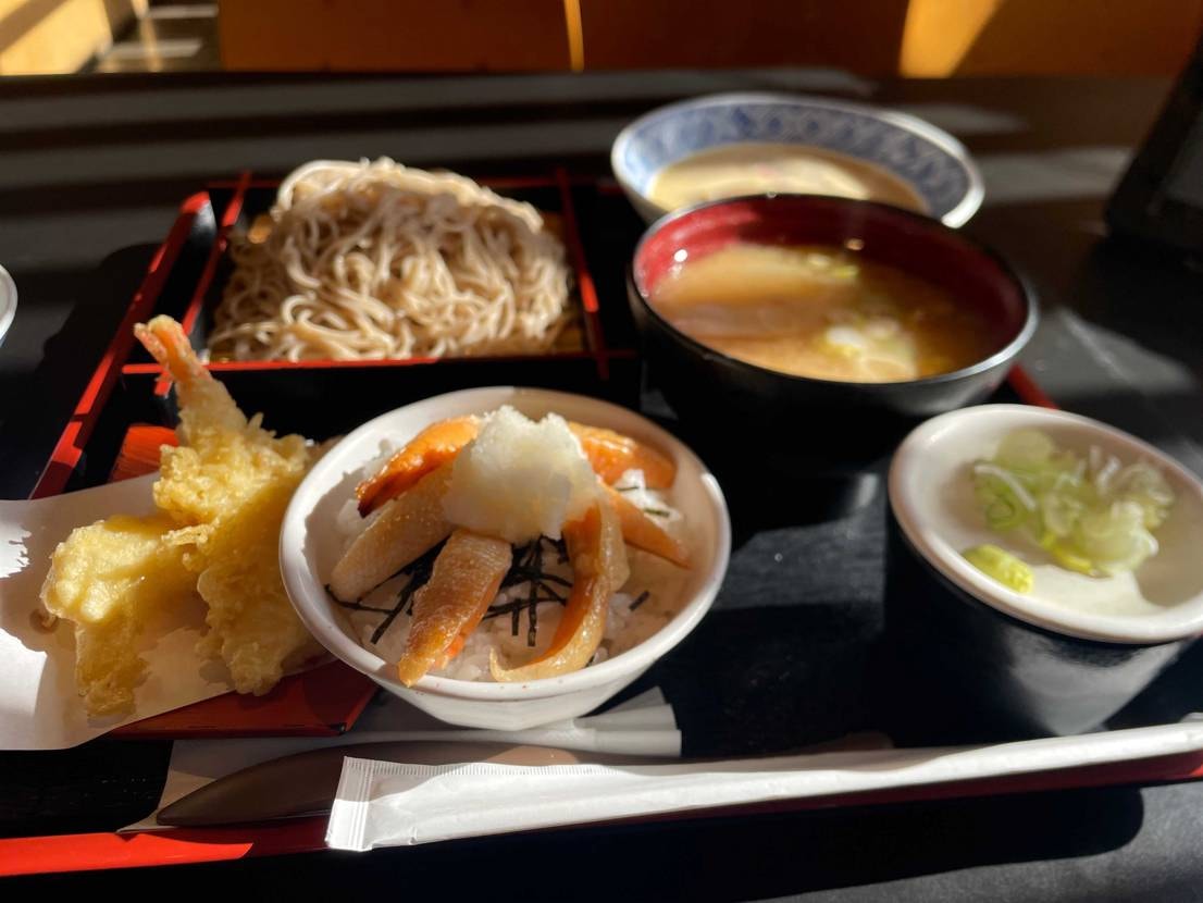 昨日、雪が降りました🦙

ついに冬が来たかー😱
雨のよ