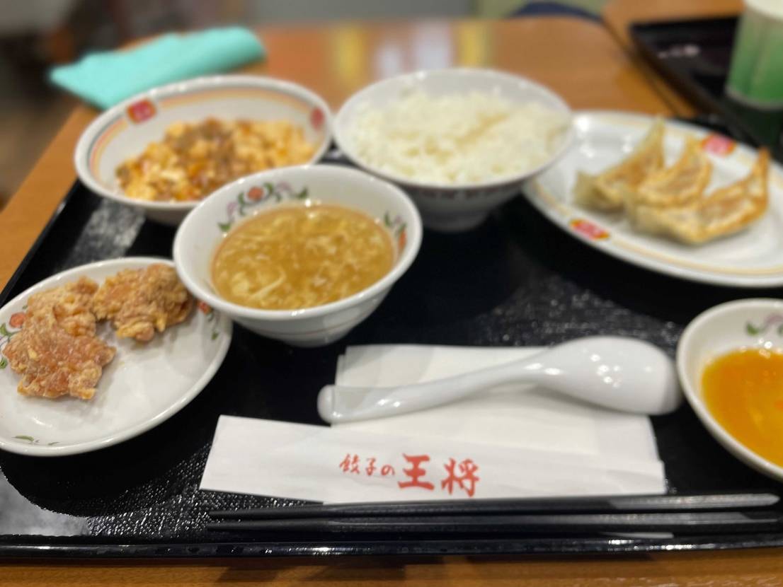 本日の朝…⛄️

まさかの雪😱タイヤ交換してなかったので