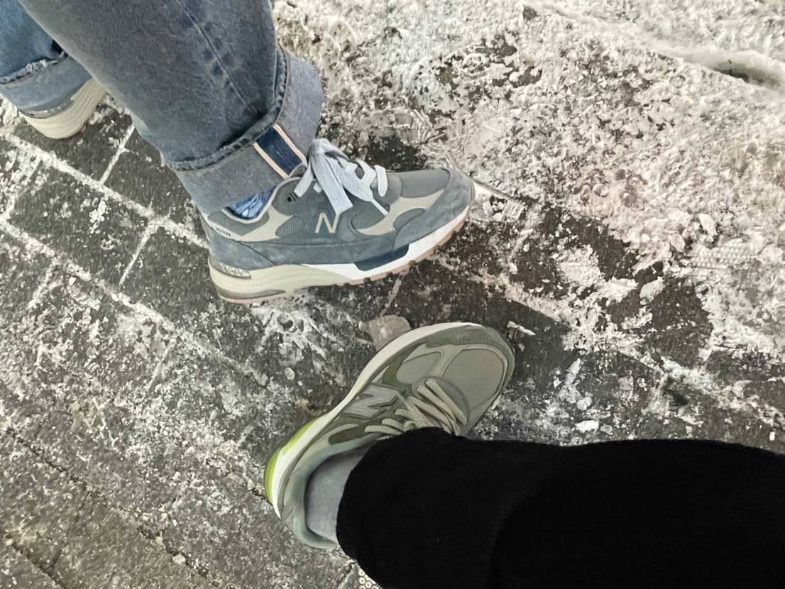 昨晩の出来事ですが🦙

nbを履いて、夜の街にお出かけ…なまら寒い日でしたが