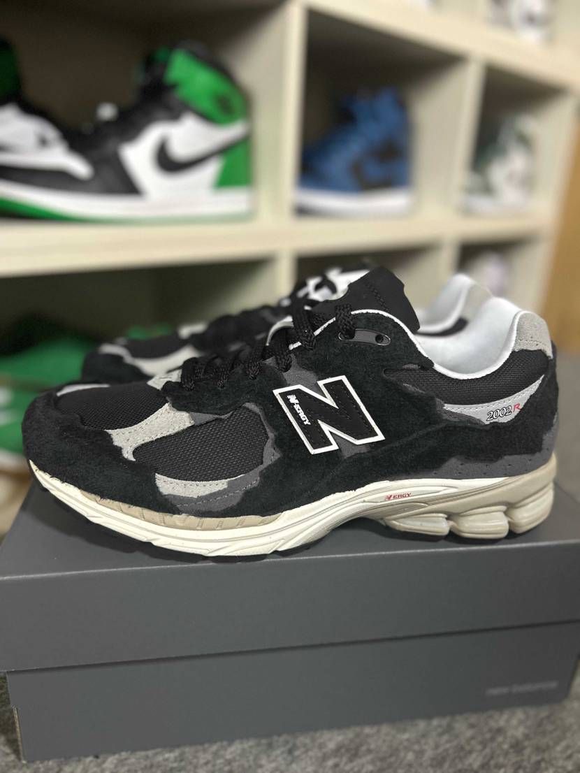 NBから到着。
めちゃくちゃ合わせやすそうなカラー👍