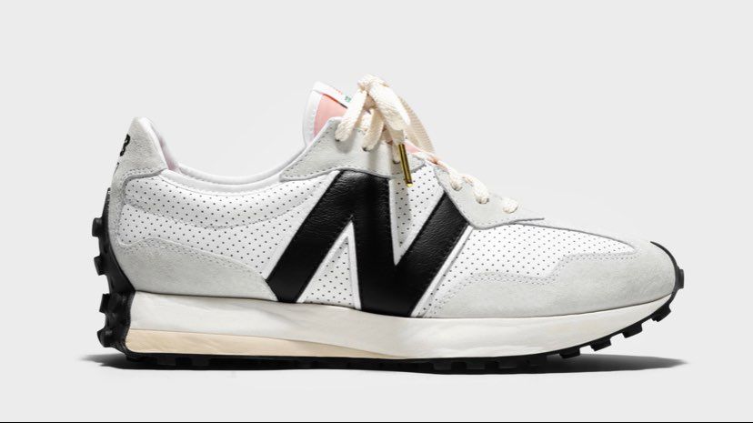 カサブランカ×ニューバランス GR8でブラックのマイサイ買えました！
GR8い