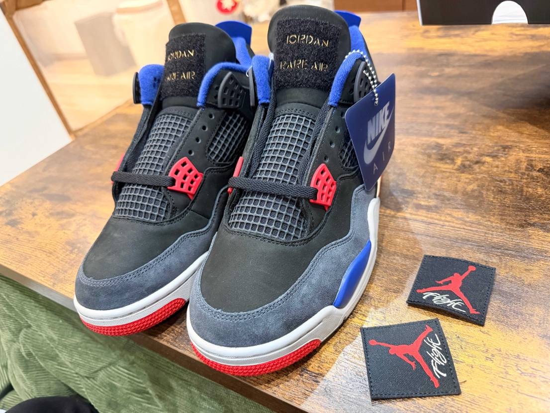 セールで買ったaj4届きました‼︎
まさかのゴールドレタリング笑
ちょっ