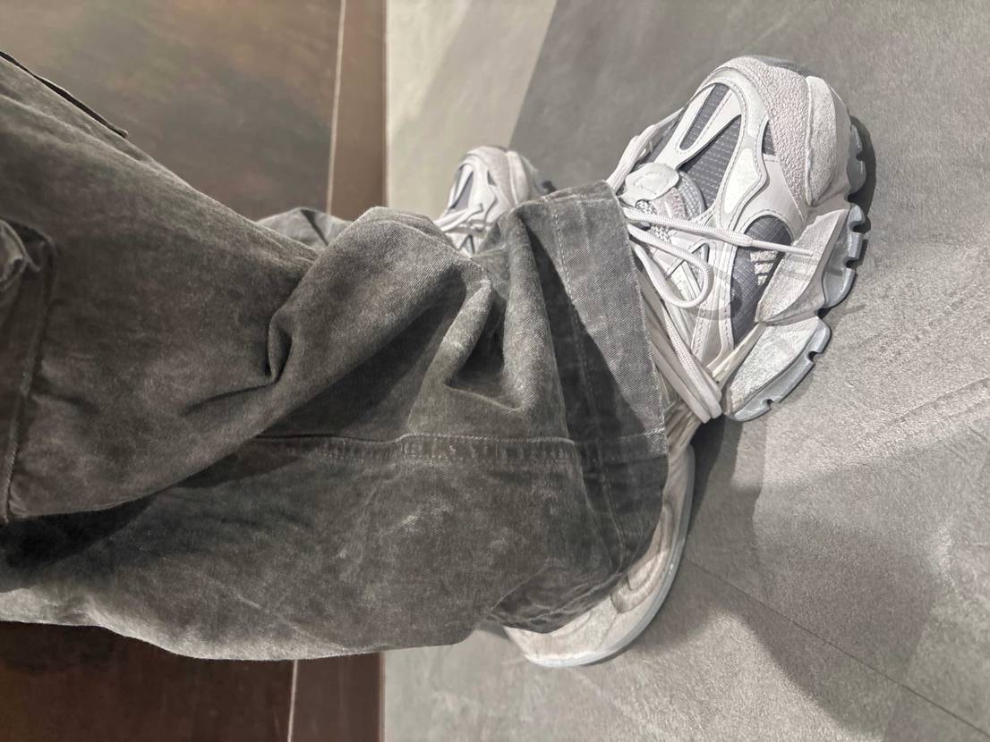 ローファーばっかり買ってた反動で
つい買ってしまった笑

めちゃイイ！