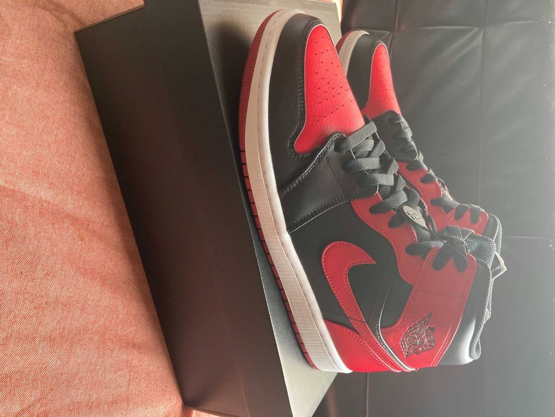 ついにきた！！
めちゃくちゃかっこいい😭😭
はじめて靴紐