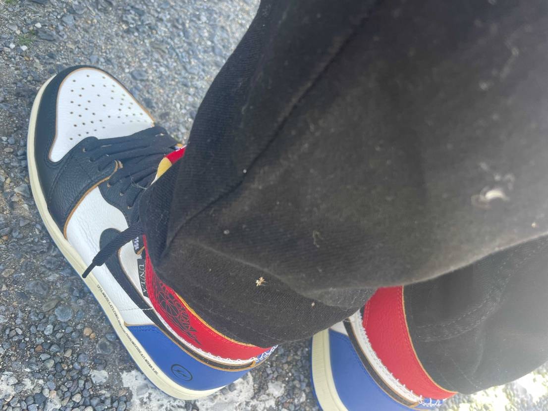 プレ値で購入しましたが，かっこいいんで
納得です。
お気