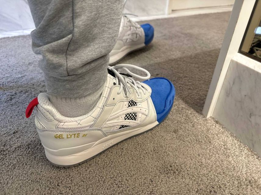 本日はAsics Gel-Lyte 3 Trico 2024。
真夏の日差しに