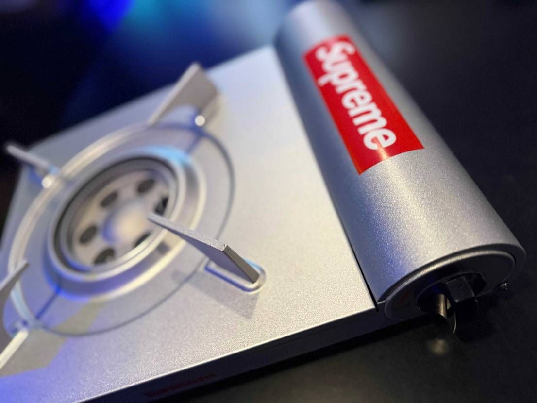 シュプコンロ届きました！
ロゴが1万ぐらいです😊
一応ステッカーではなく、