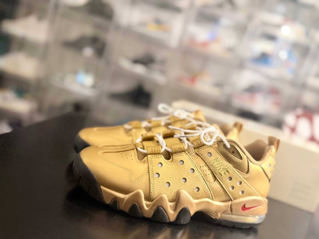 AM2届きました‼️
シューレースは🤍にしてみました😊
サイズ感はAJ1 9