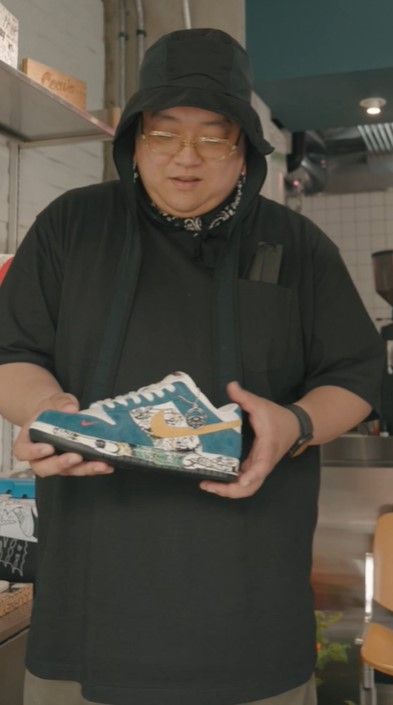伊達さん？？カッコイイ靴持ってる～