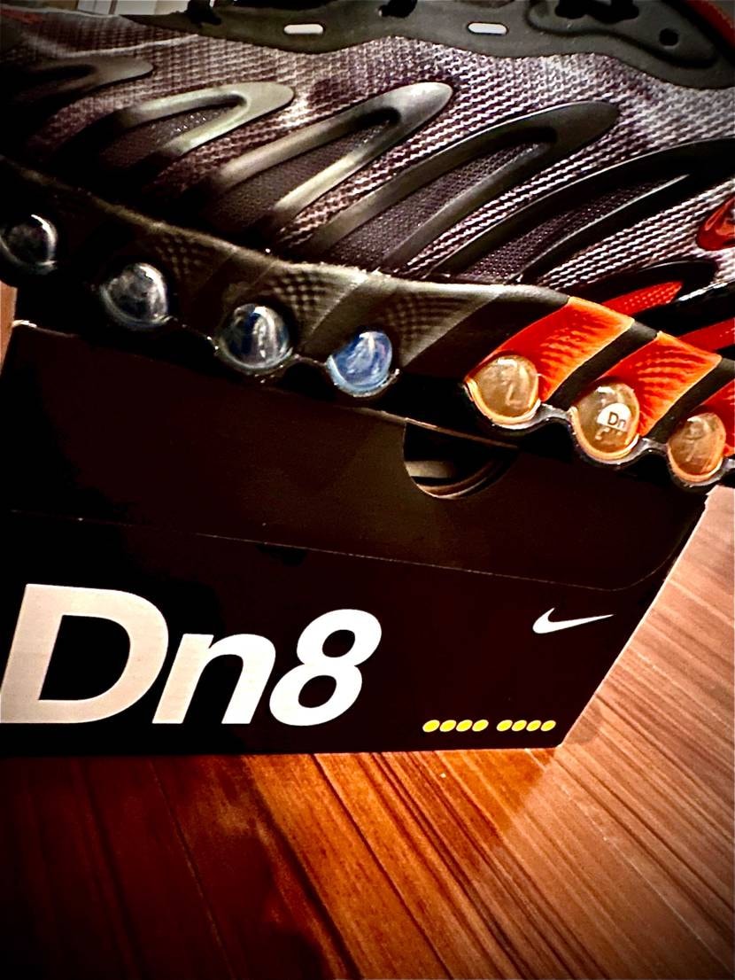 DN8シリーズはこれで3足目ですが、アッパーはインラインのカ