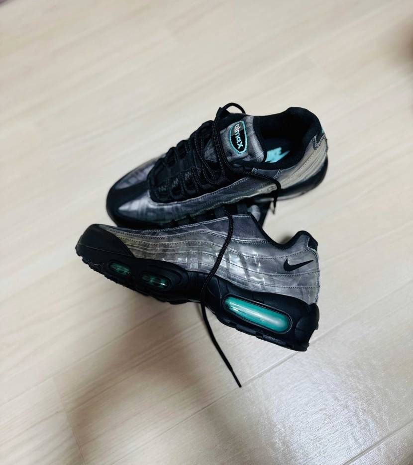 この95もそろそろ履かないとね〜ずっと持ってた大事な一足やし〜
色も可愛いです