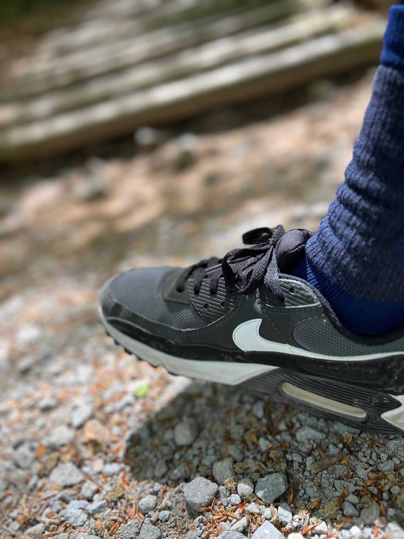エアマックス90で山登り。
次からはトレイルシューズにしよう。
