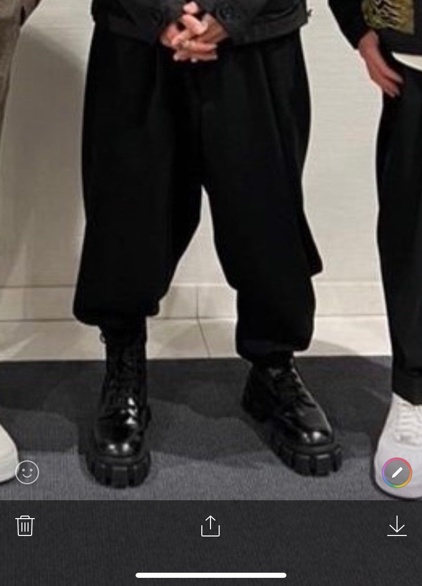 なんて名前の靴か分かりますか？？