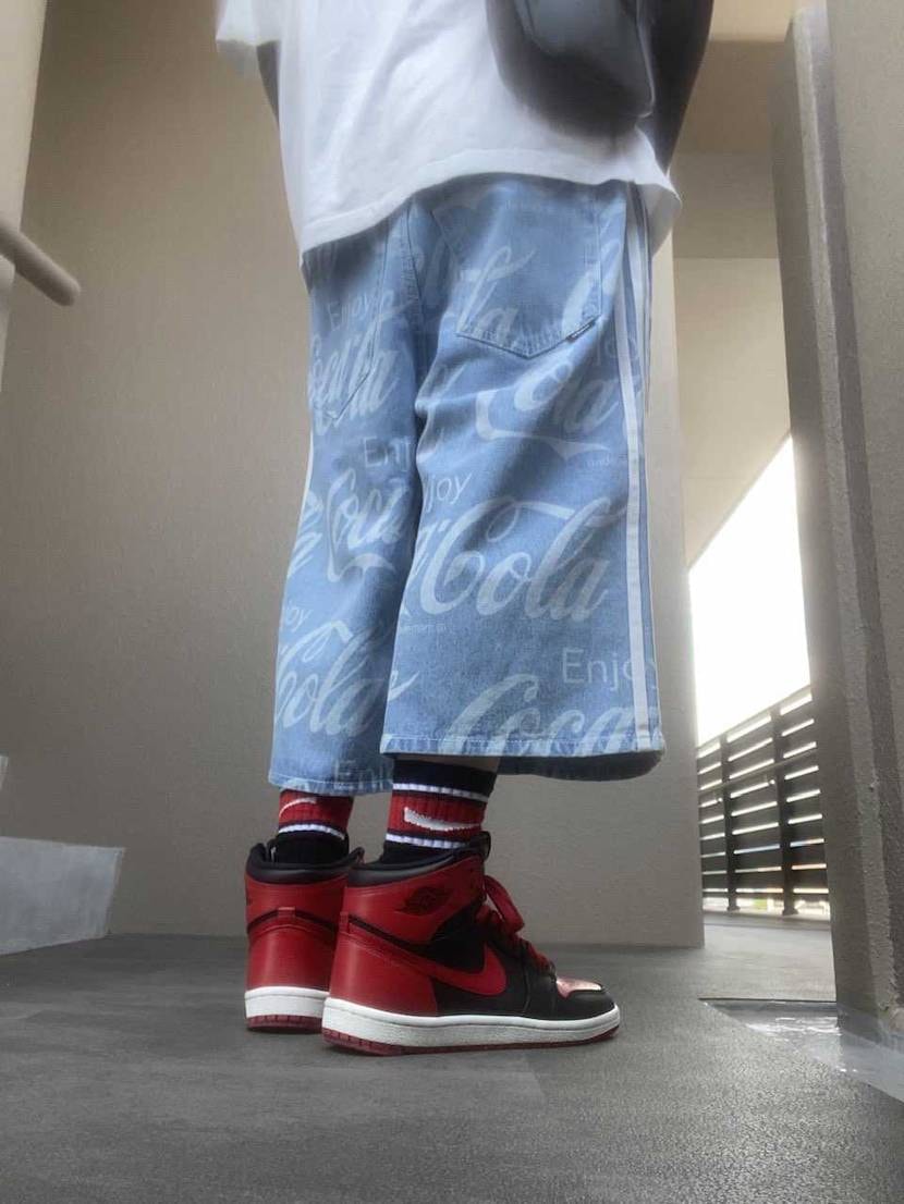みなさんこんばんわ🤗
最近この👖の存在を知って公式を見たが