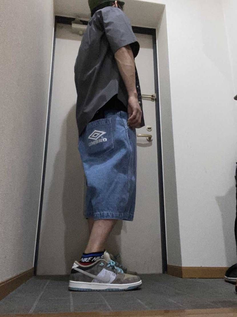 今日はお休みなのでお気に入りのビッグマネーと
UMBROのハーフパンツでお出か