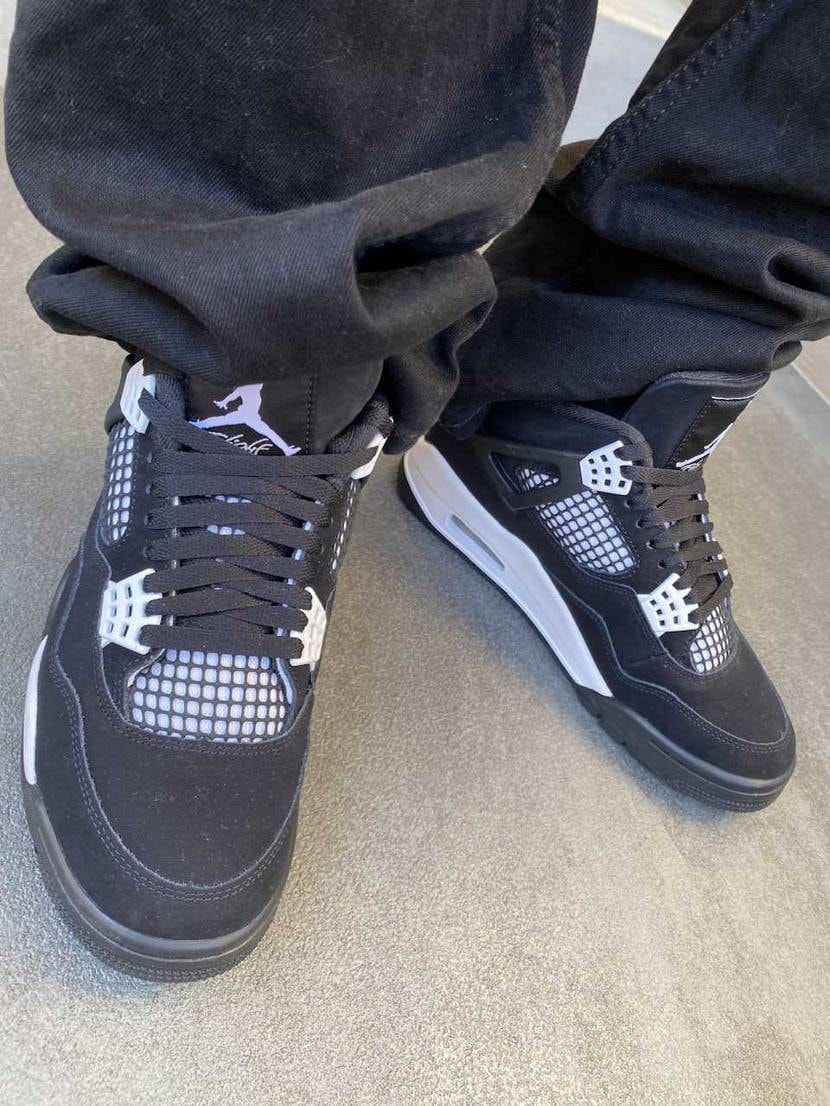 みなさんこんばんわ🤗
足元は大好きな⚪️⚡️🥰
先月急にNot a hote