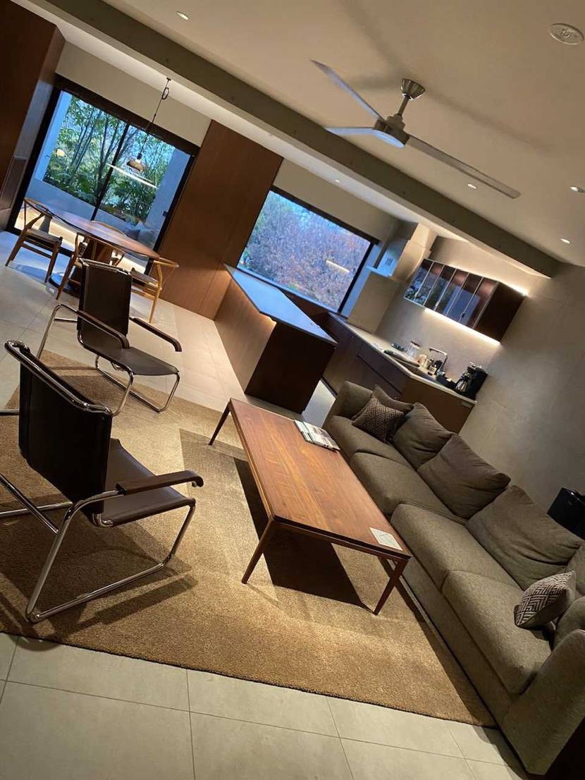 みなさんこんばんわ🤗
足元は大好きな⚪️⚡️🥰
先月急に