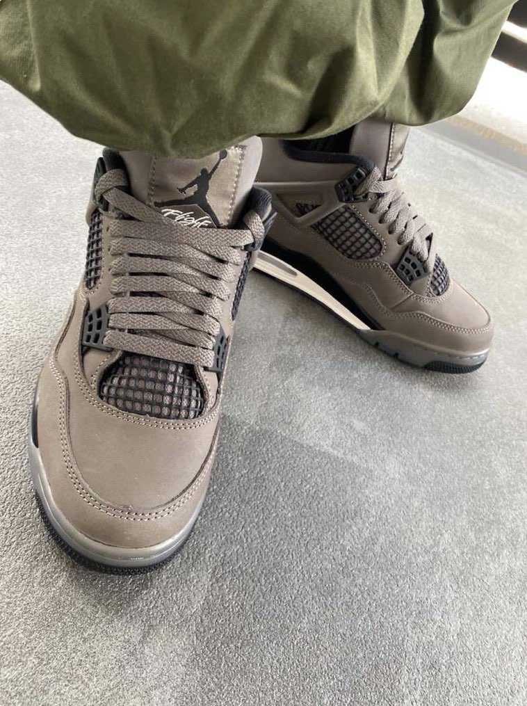 みなさんこんにちわ🤗
今日は黒パンCAVE🪨で出勤🚙
ほ