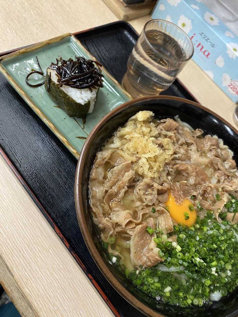 みなさんこんばんわ🤗
今日はおやすみのため午前中は
靴を