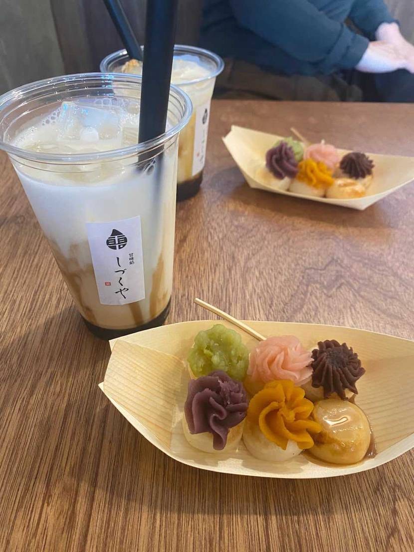 みなさんこんにちわ🤗
今日は奥さんとランチへ🍙
行ったこ