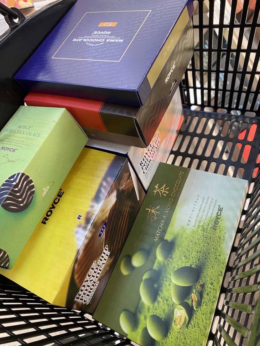 みなさんこんばんは🤗
近くにROYCE'の移動販売車が来て