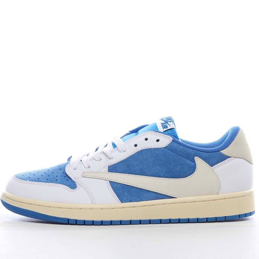 やべー発売したら欲しすぎる。
Travis Scott × fragment 