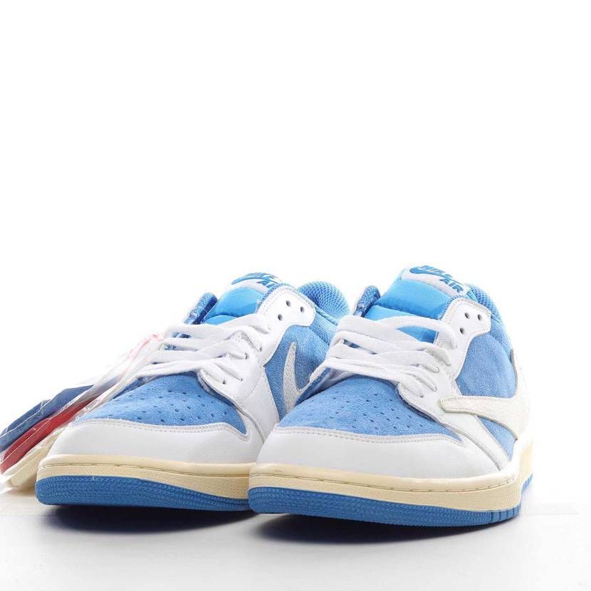 やべー発売したら欲しすぎる。
Travis Scott ×