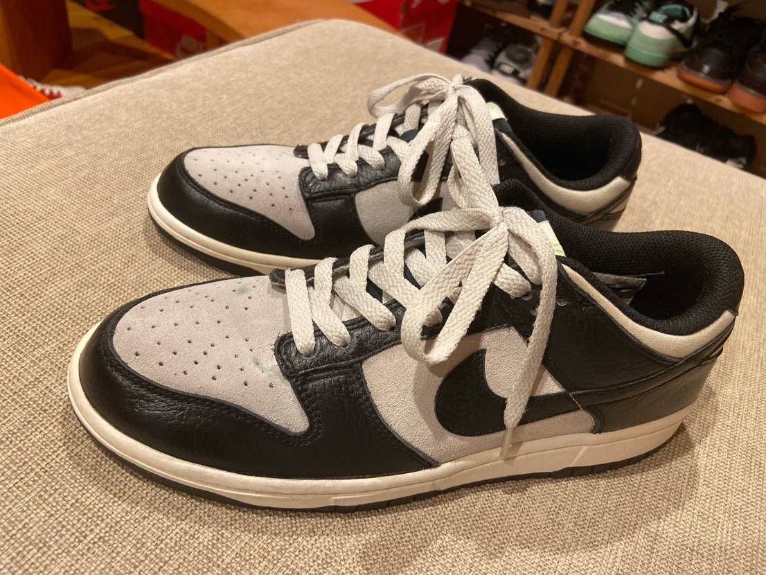 ダンク人気が落ちてこれが中古やけど1万で買えるのうれしい。
カカトの擦り減りも