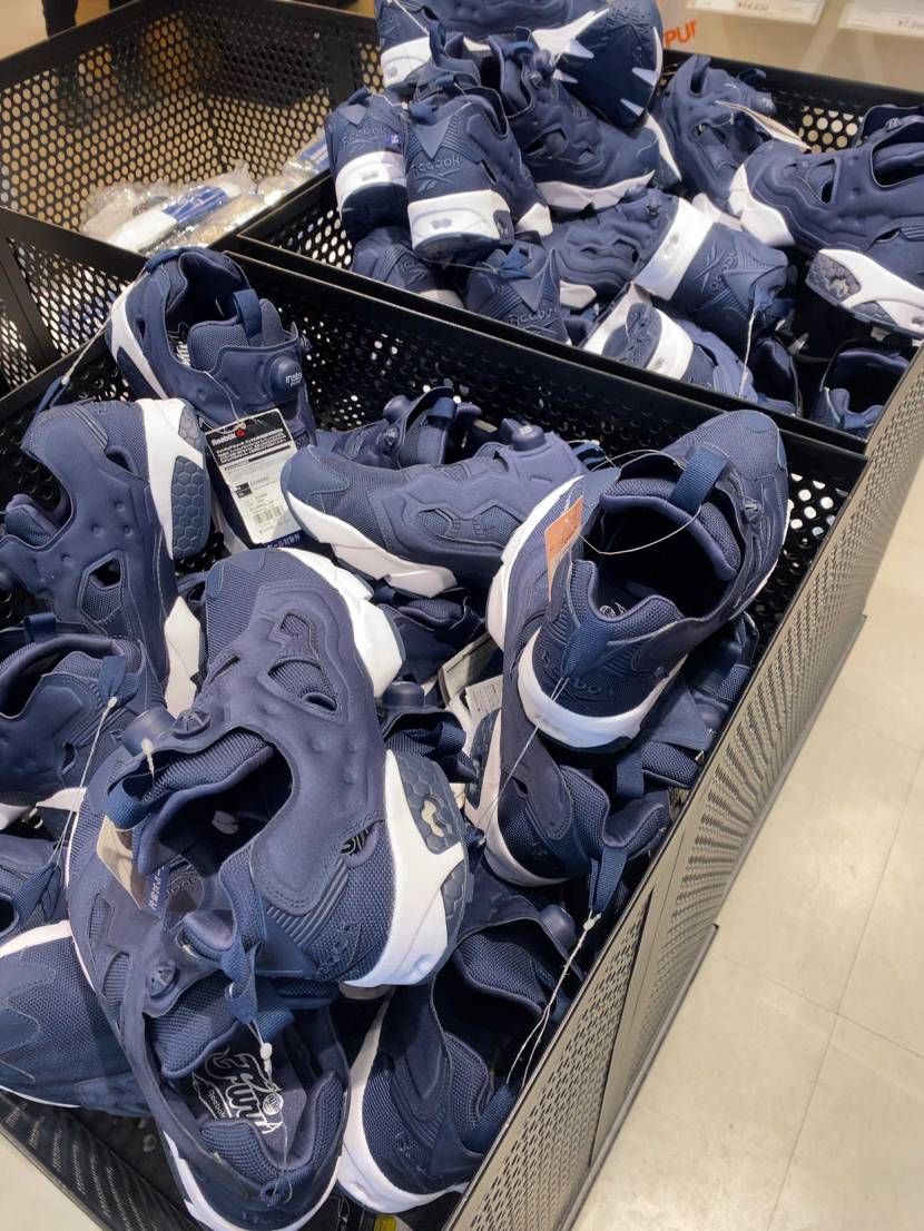 投げ売りされるポンプフューリーさん。